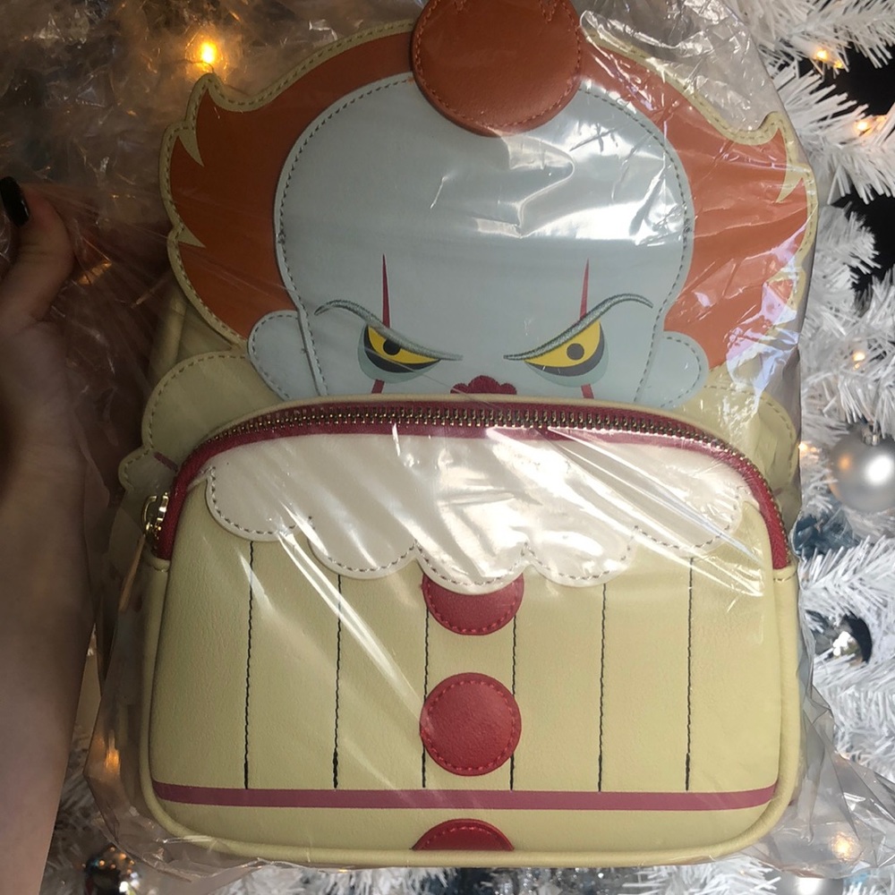Loungefly it Chapter 2 pennywise